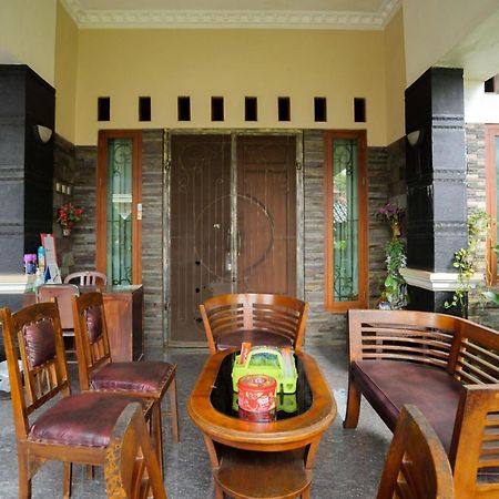 Reddoorz Syariah Near Rs Advent Bandar Lampung Hotel Exterior foto
