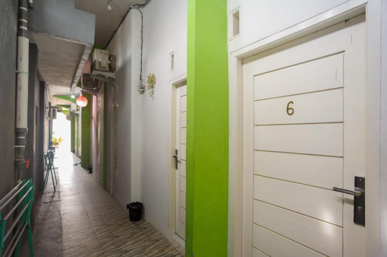 Reddoorz Syariah Near Rs Advent Bandar Lampung Hotel Exterior foto