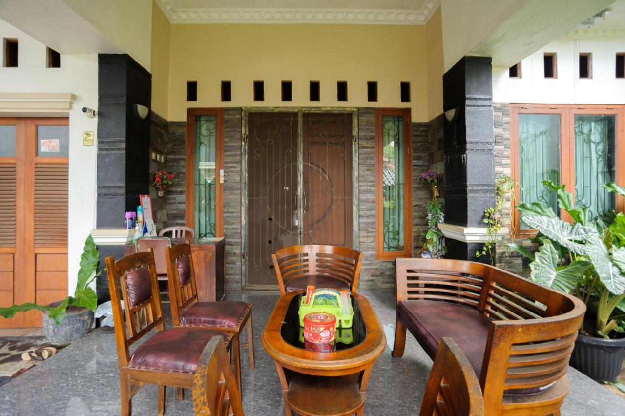 Reddoorz Syariah Near Rs Advent Bandar Lampung Hotel Exterior foto