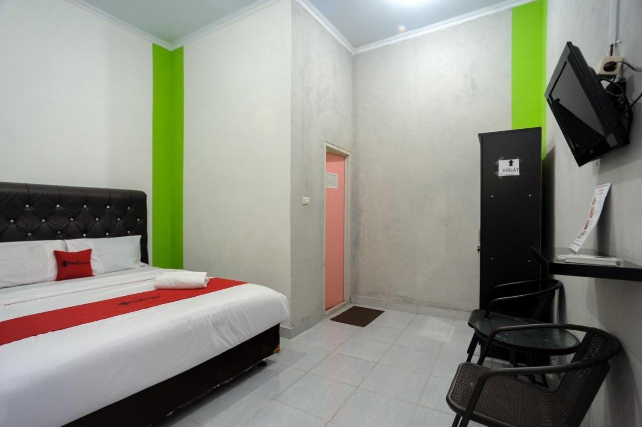 Reddoorz Syariah Near Rs Advent Bandar Lampung Hotel Exterior foto